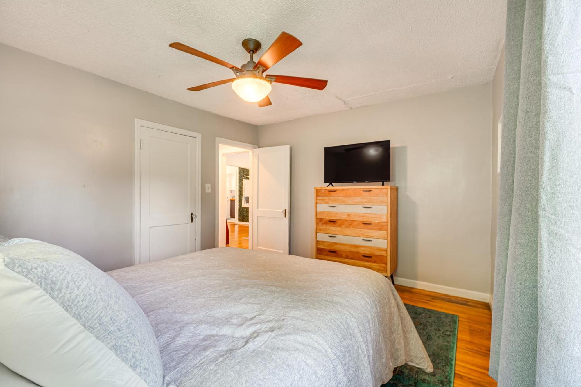 3 Mi To Downtown Historic With Yard * Knoxville