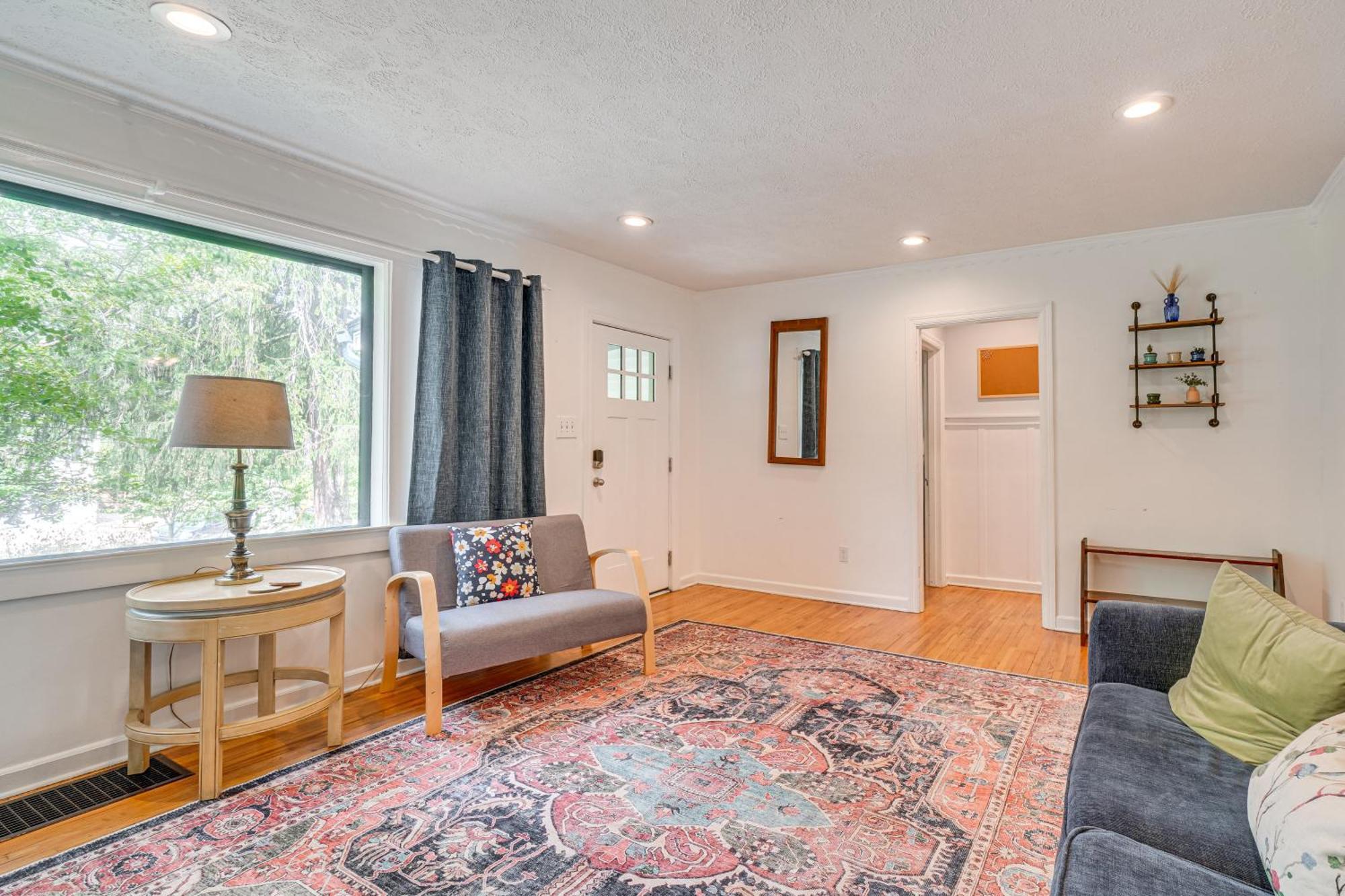 3 Mi To Downtown Historic With Yard Holiday home *